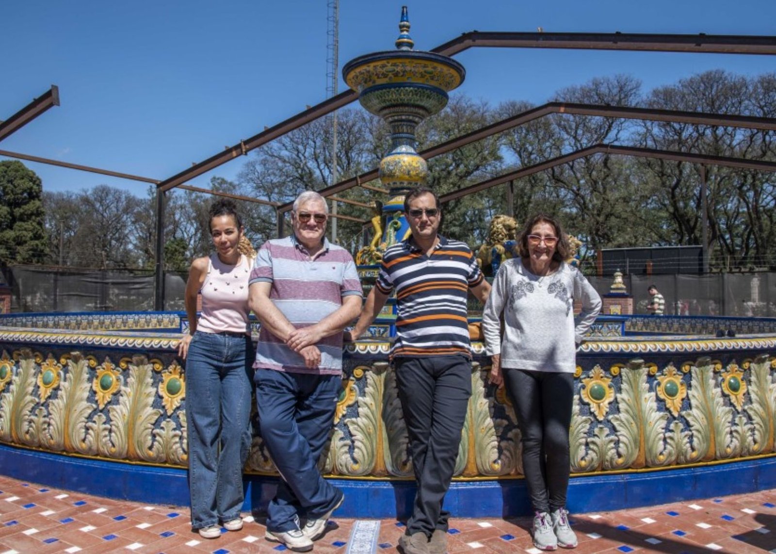 La Fuente de los Españoles recupera todo su esplendor de la mano de la tradición restauradora de una familia rosarina